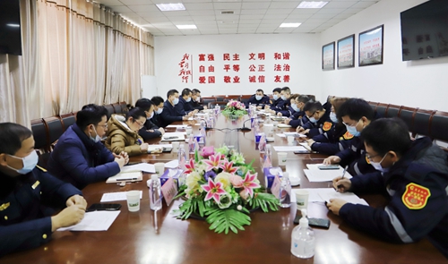 宜都市委副書記、市長李澤剛一行到楚星公司開展“千名干部進(jìn)千企”服務(wù)活動